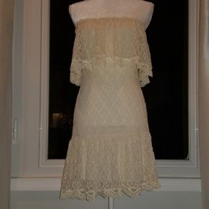 Moda International by V.S. 40 thr 6/30 ONLY